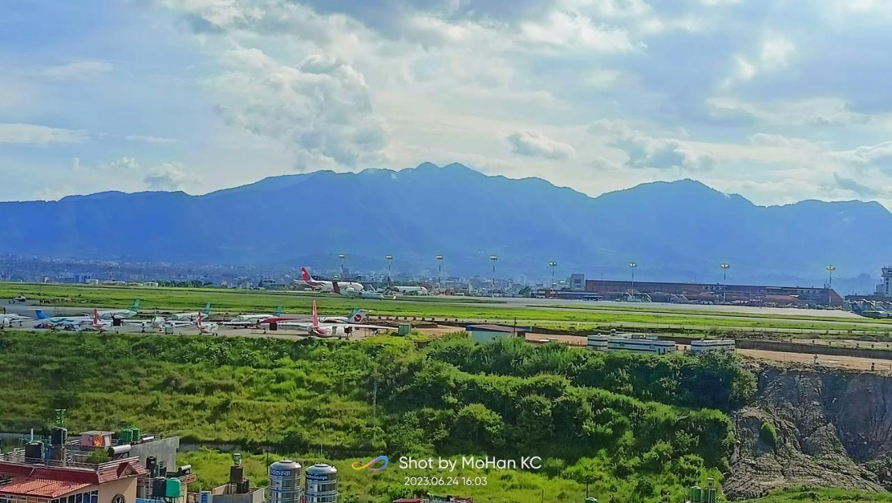 Kathmandu Airport View Hotel And Lodge Екстериор снимка