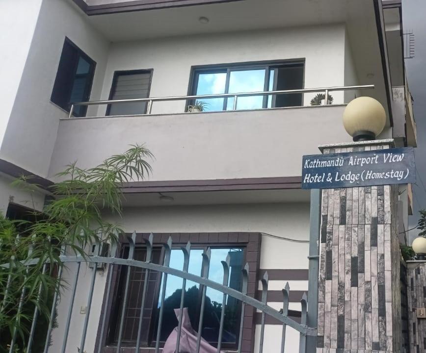 Kathmandu Airport View Hotel And Lodge Екстериор снимка